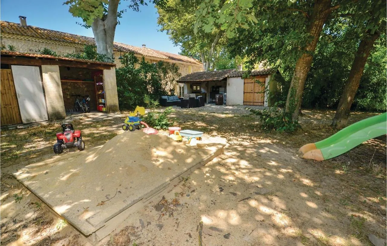 Awesome Home In Jonquieres Jonquieres  0*, Jonquieres (Vaucluse)